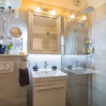 Happy Grey Apartman Split