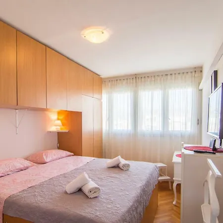 Apartman Happy Grey