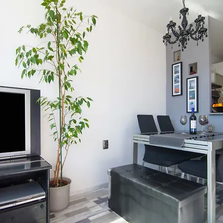 Apartment Happy Grey